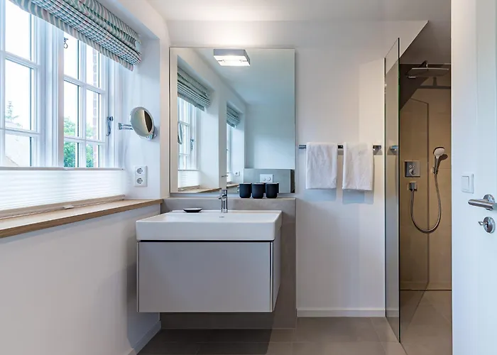 Hues Utlucht 2 * Borgsum